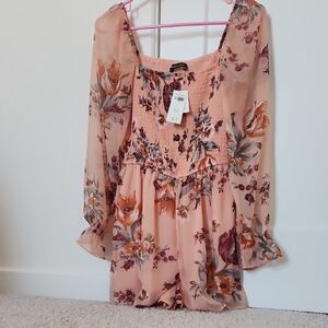 NWT Abercrombie & Fitch Floral Romper in Peach and Pink